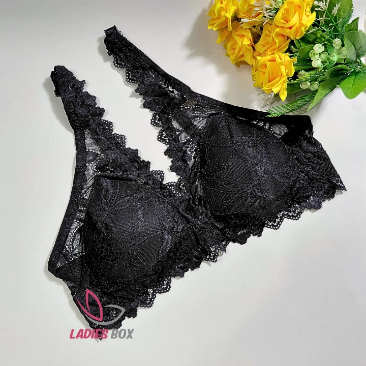 Violet Black Color Lace Wireless Bra